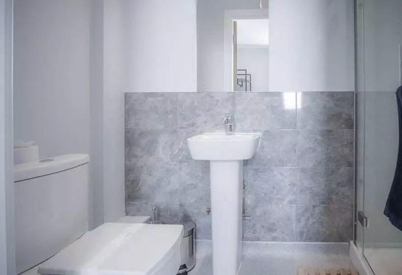 هتل Ocean Cabins @ The Square Saundersfoot