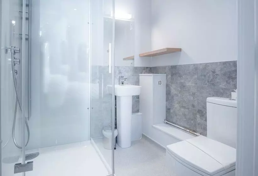 هتل Ocean Cabins @ The Square Saundersfoot