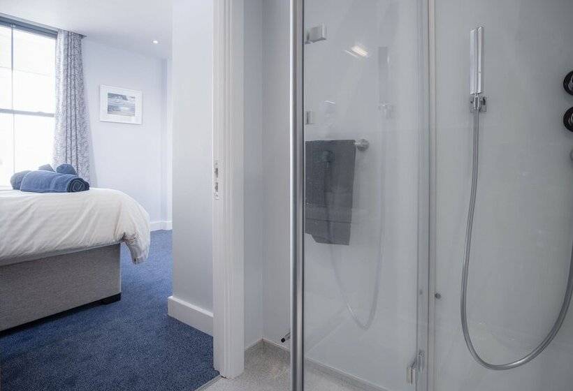 Hotel Ocean Cabins @ The Square Saundersfoot