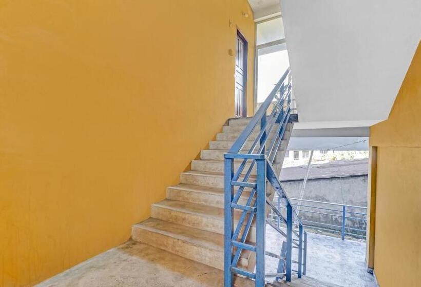 Hotel Spot On Taaza Residency