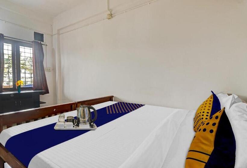 Hotel Spot On Taaza Residency