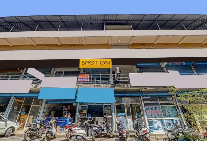 Hotel Spot On Taaza Residency