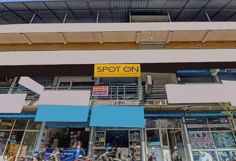 Hotelli Spot On Taaza Residency