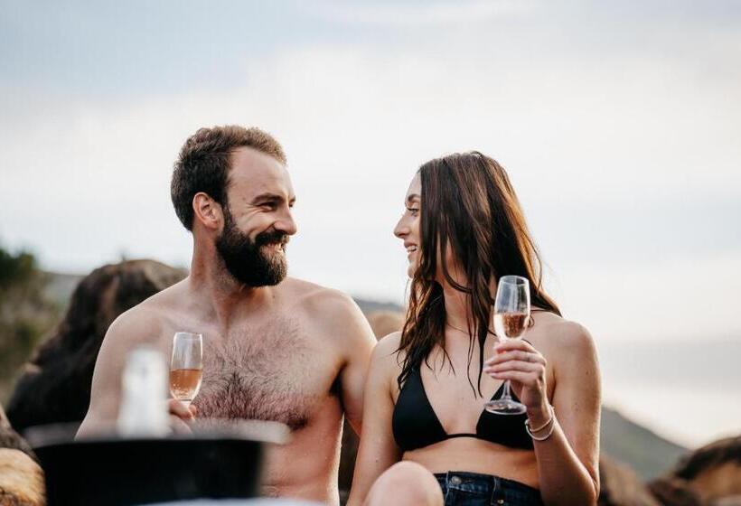 هتل Wagyu Mountain Lodge