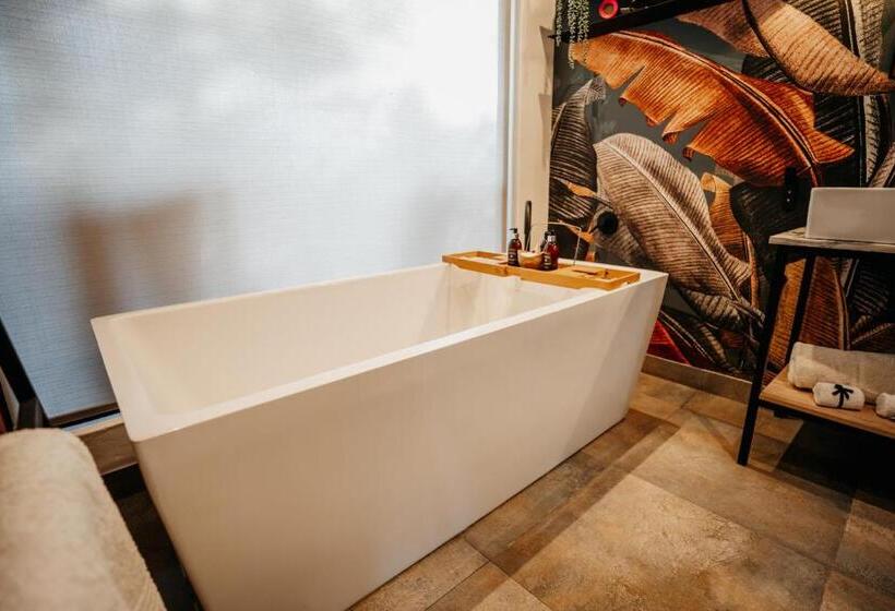 هتل Wagyu Mountain Lodge