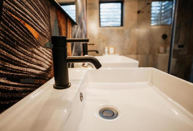 هتل Wagyu Mountain Lodge