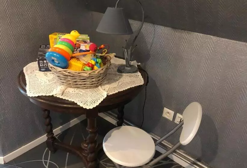 ペンション Maison D’hôtes Au Pied Du Château
