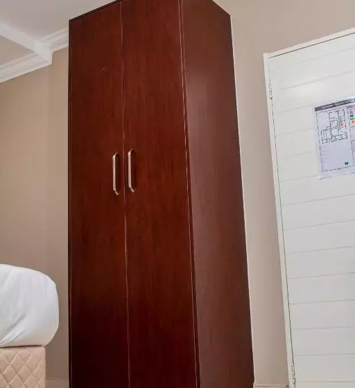 پانسیون Pahotela Bed And Breakfast