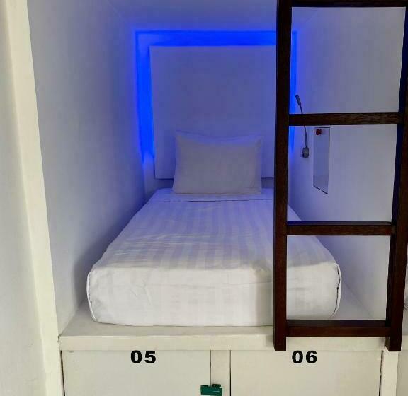 Hostel My Capsule Canggu