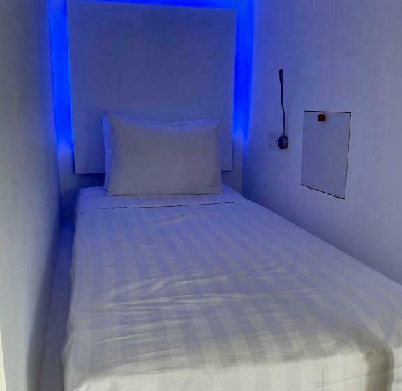 Hostel My Capsule Canggu