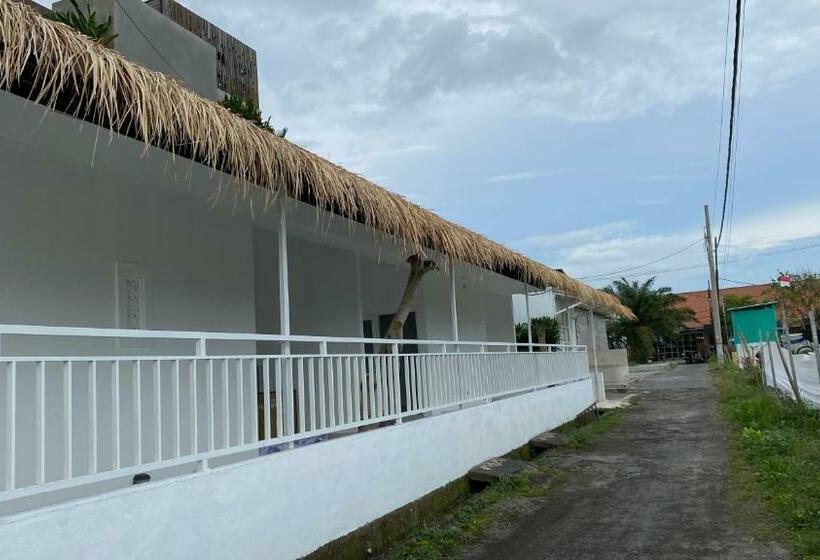 Hostel My Capsule Canggu