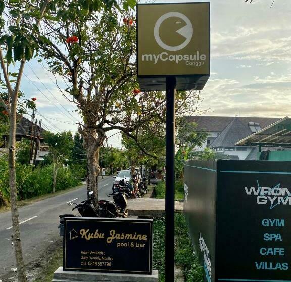 Hostel My Capsule Canggu