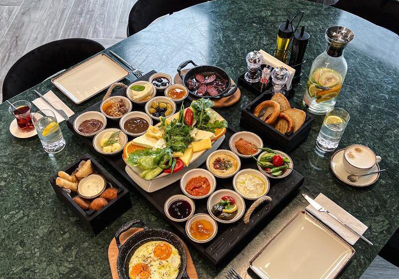 Отель çathan Art