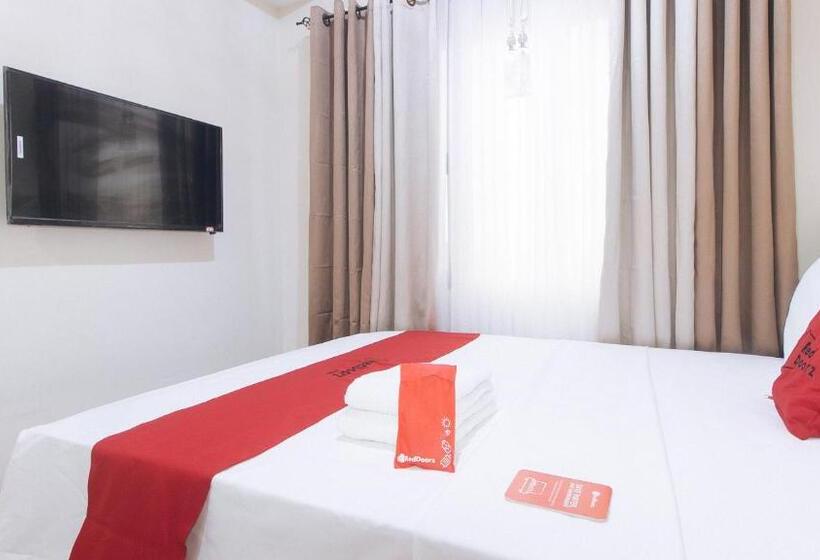 Hotel Reddoorz Plus @ Cuarto Verde Staycation