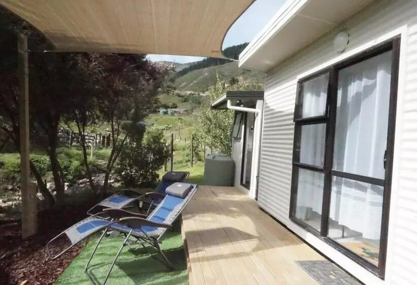 ペンション Cable Bay Farm