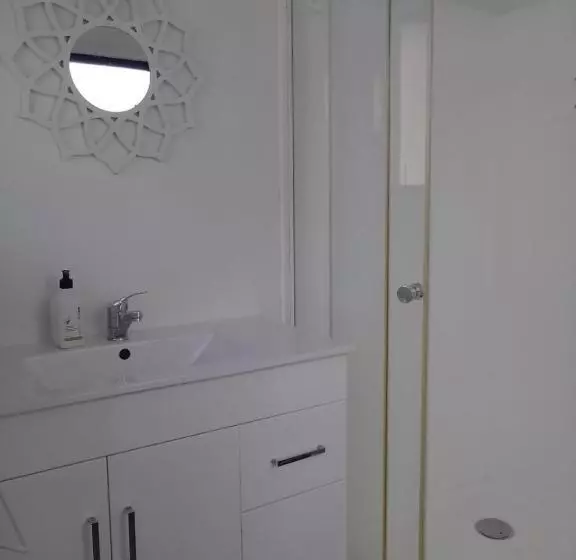 ペンション Cable Bay Farm