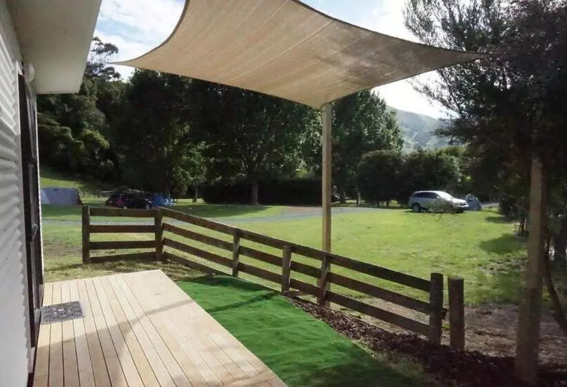 ペンション Cable Bay Farm