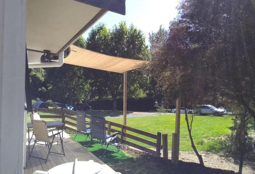 ペンション Cable Bay Farm