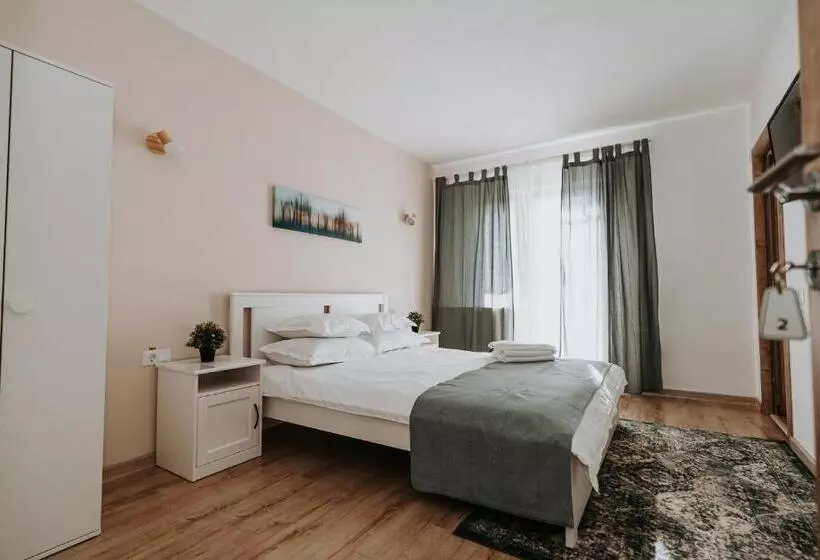 ペンション Casa Almi