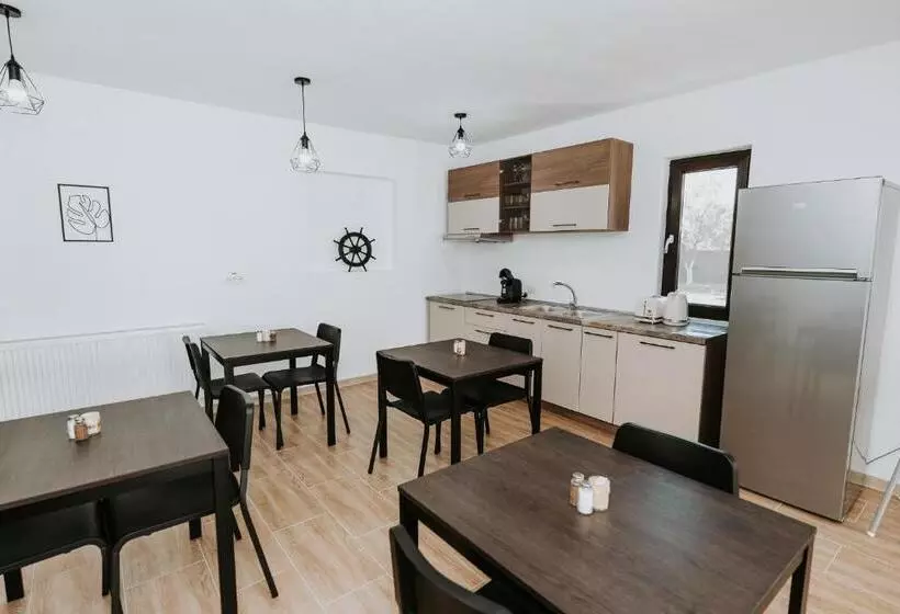 ペンション Casa Almi