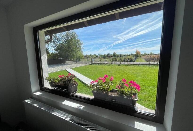 ペンション Casa Almi