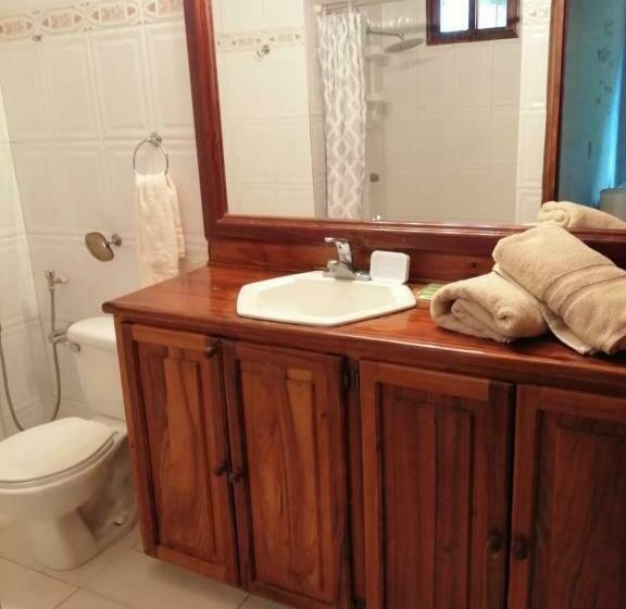 פנסיון Gaia Lodge