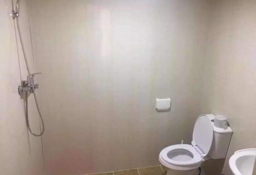 پانسیون Tohir Ota Guest House