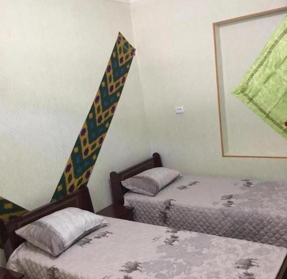 פנסיון Tohir Ota Guest House