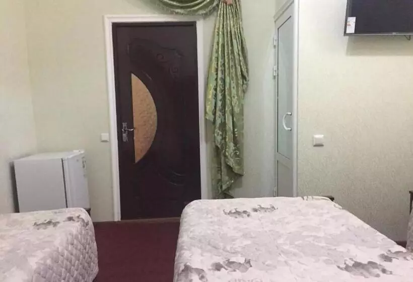 پانسیون Tohir Ota Guest House