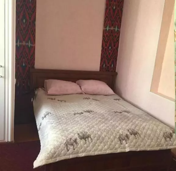 پانسیون Tohir Ota Guest House