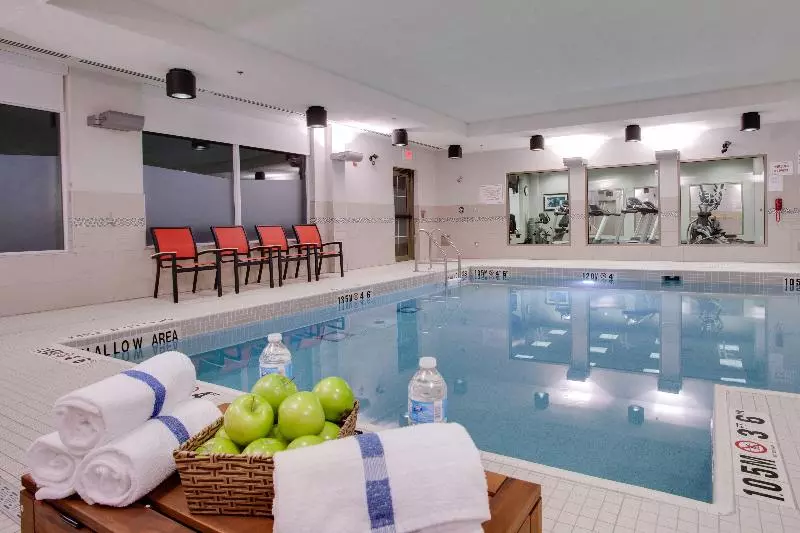 Hotel Holiday Inn Express & Suites Ottawa East Orleans, An Ihg