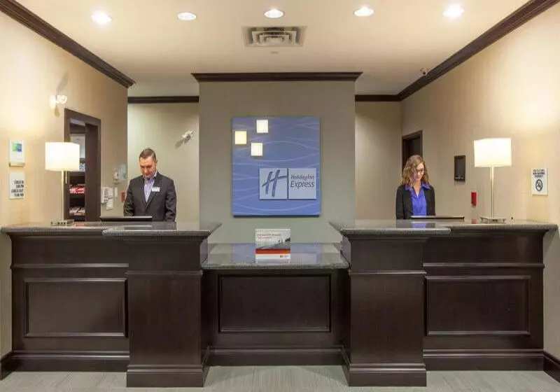 Hotel Holiday Inn Express & Suites Ottawa East Orleans, An Ihg