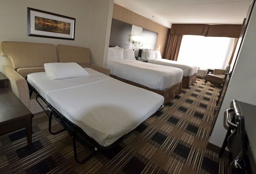 فندق Holiday Inn Express & Suites Ottawa East Orleans, An Ihg