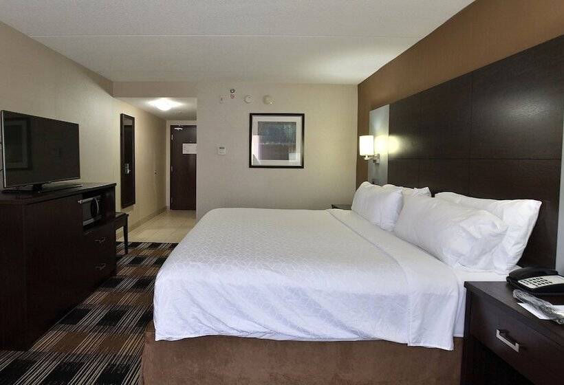 فندق Holiday Inn Express & Suites Ottawa East Orleans, An Ihg