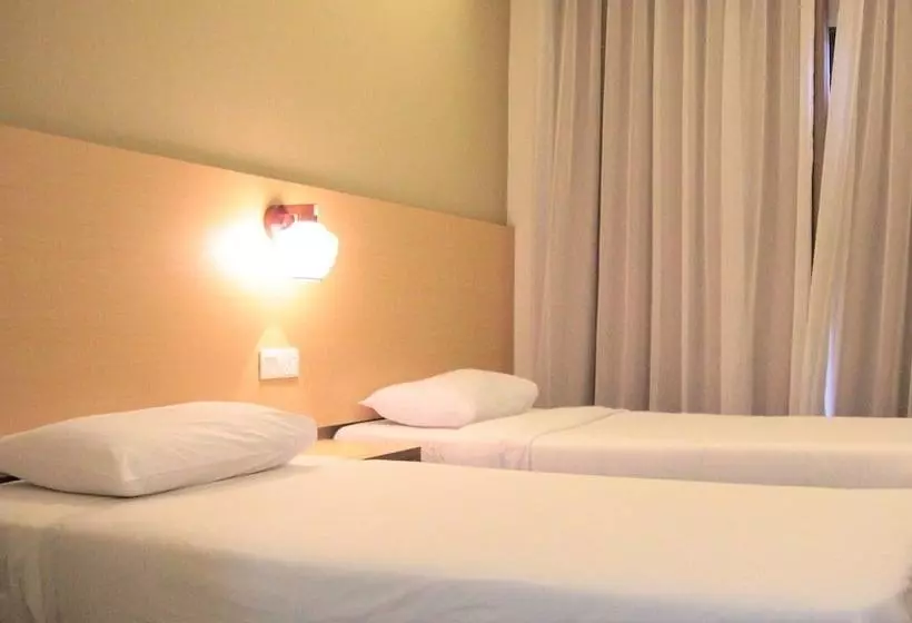 ホテル Lipis Plaza