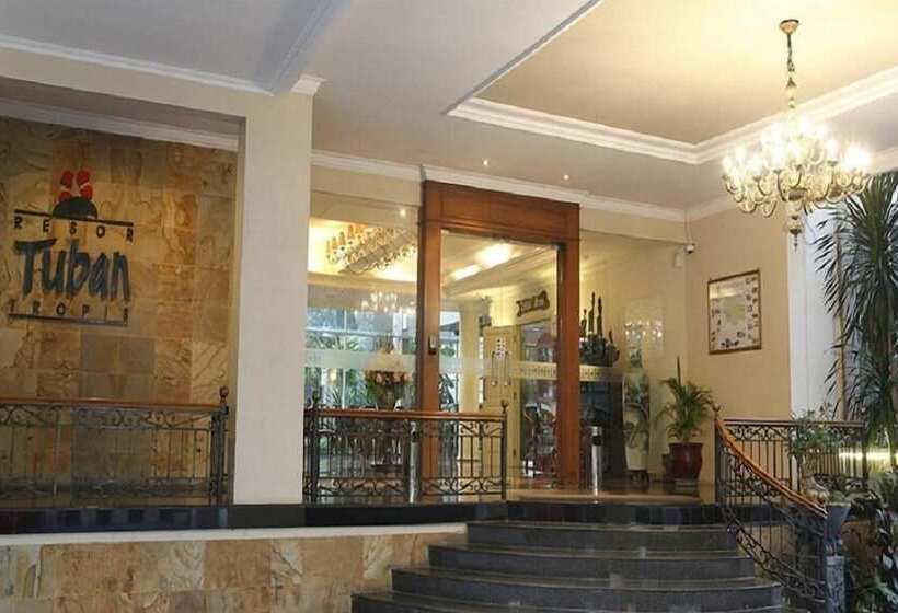 בית מלון כפרי Resor Tuban Tropis