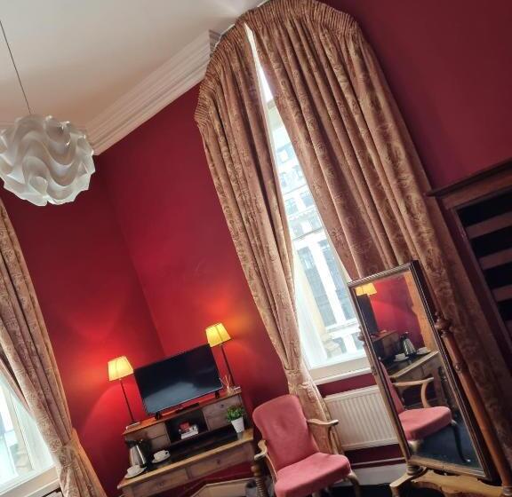 호텔 The Racquet Club