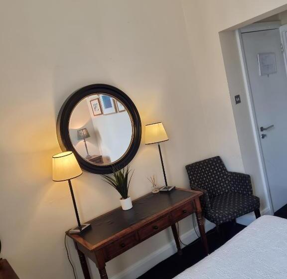 호텔 The Racquet Club