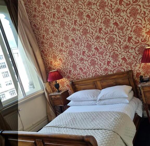 호텔 The Racquet Club