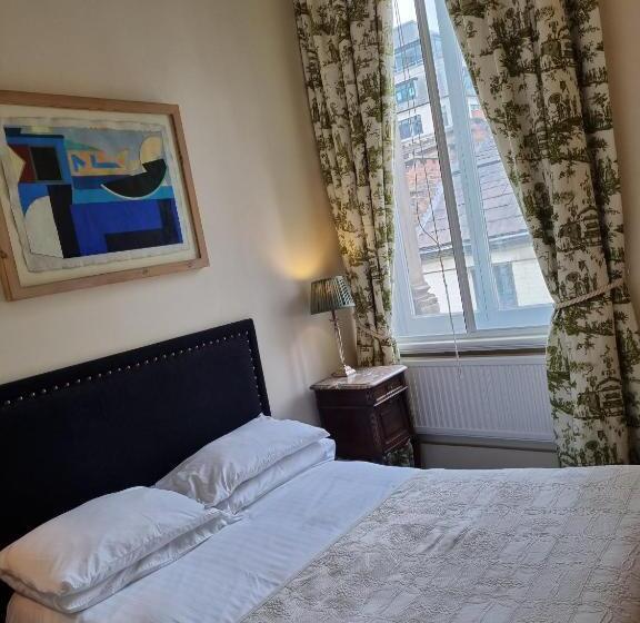 호텔 The Racquet Club