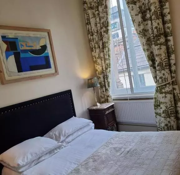 호텔 The Racquet Club