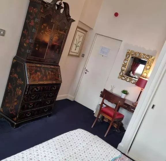 호텔 The Racquet Club