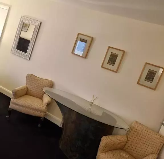 호텔 The Racquet Club