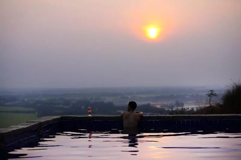 هتل Victoria Nui Sam Lodge