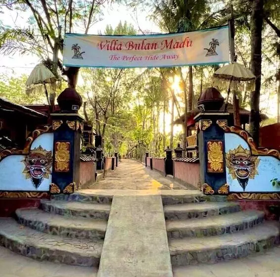 בית מלון כפרי Villa Bulan Madu Gili Air