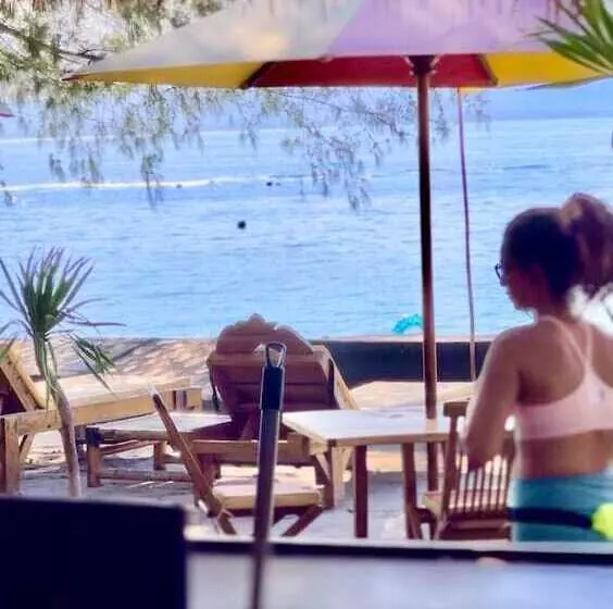 בית מלון כפרי Villa Bulan Madu Gili Air