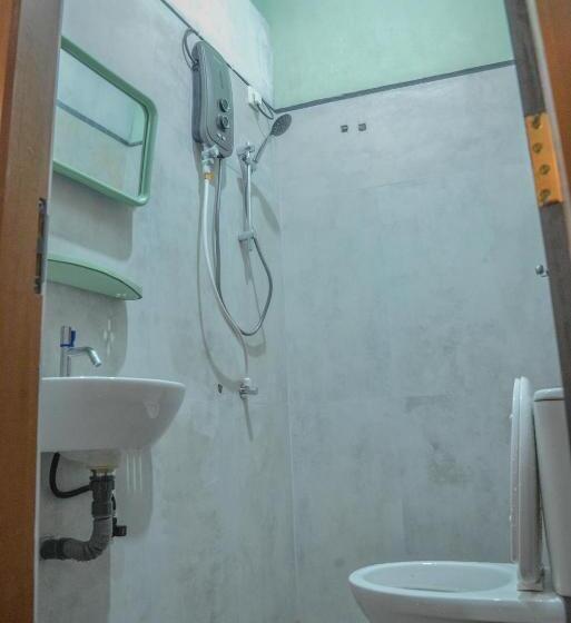 Bed and Breakfast Red Eyes Cottage Hikkaduwa