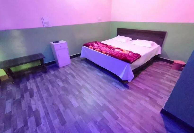 Hotelli Oyo 70101 Bhati