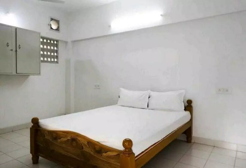 Hotelli Spot On Shappy Inn Koyambedu Near Pvr Spi Palazzo Chennai