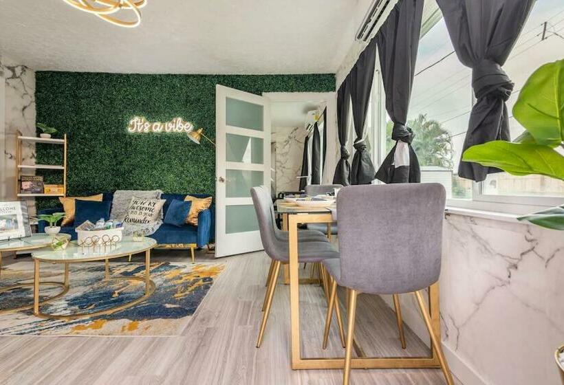 بنسيون Cozy Miami Modern Paradise Near Hardrock Stadium!